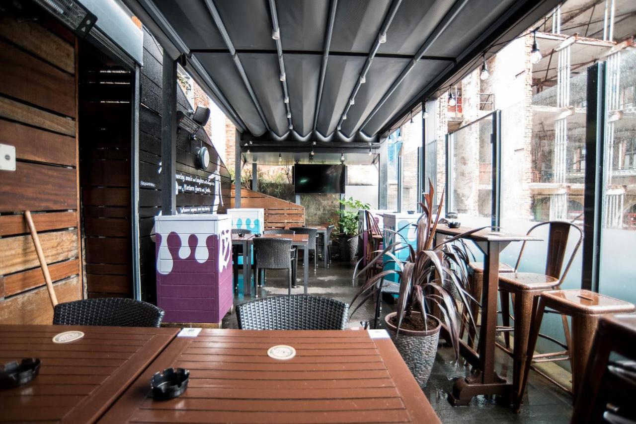 Lower Turks Head Manchester Bagian luar foto